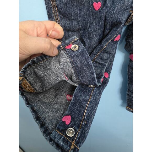 OshKosh B’Gosh Girls Denim Bib Overalls With Pink Hearts Size 12 Months - Picture 3 of 9